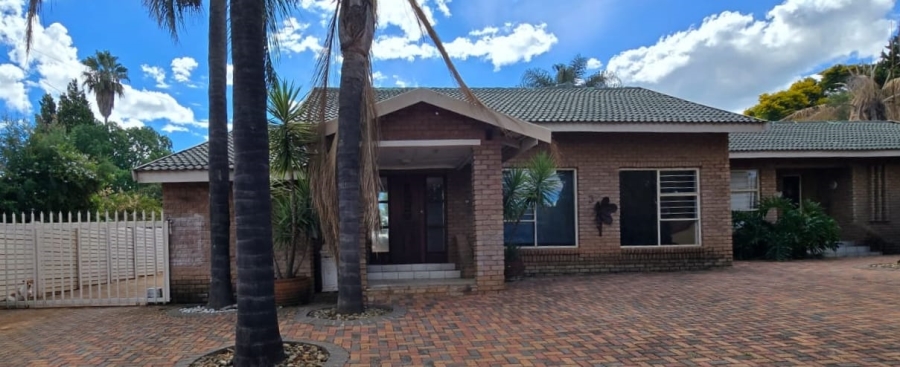 4 Bedroom Property for Sale in Doringkruin North West